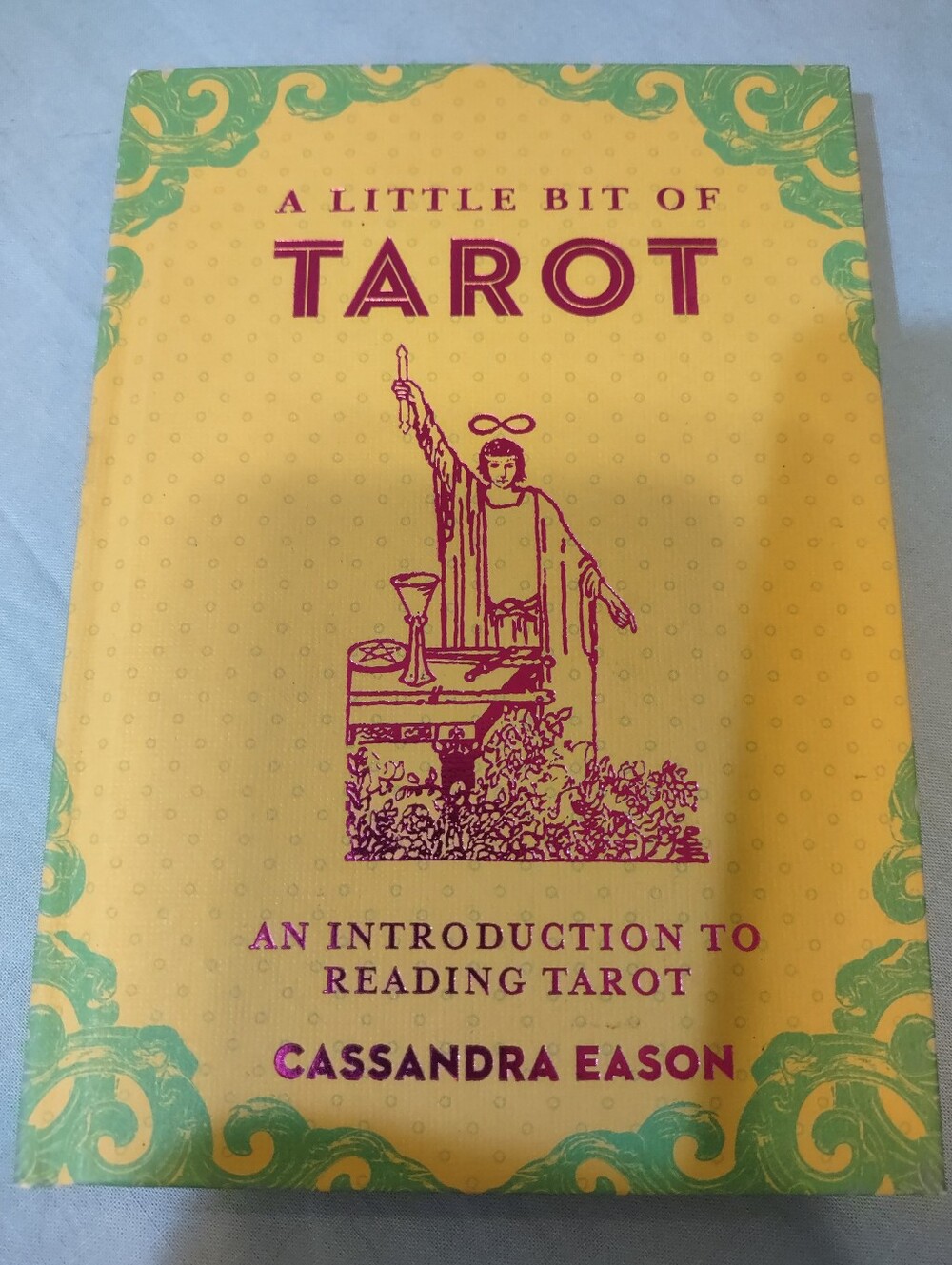 A Little Bit of Tarot by Cassandra Eason - Hardcover